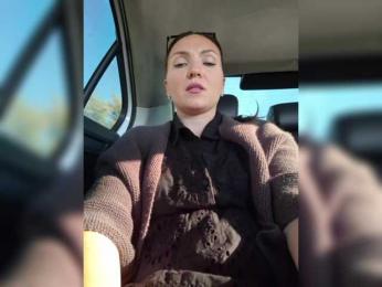 DIVORA bongacams stream image