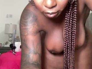 coco-dethick camsoda stream image