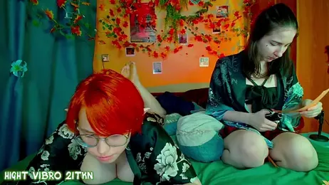 TrickyKitsune stripchat stream image