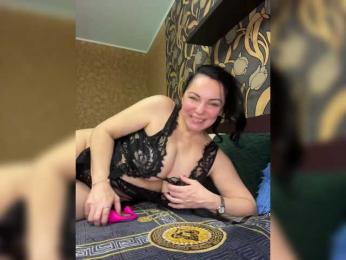 LouiseJenkin bongacams stream image