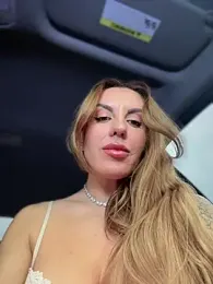 MilfNextDoor20 stripchat stream image