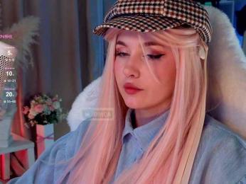 HoneyCherry bongacams stream image