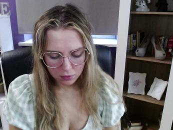 Soft-Zoey bongacams stream image