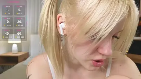 EdlaHewell stripchat stream image