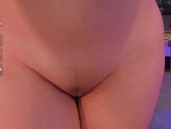 MadelineFox bongacams stream image