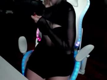 ho1yh01e chaturbate stream image