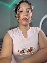 Shara_dreams stripchat stream image