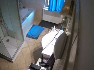voyeurcam-julmodels-bath-2nd-2 camsoda stream image