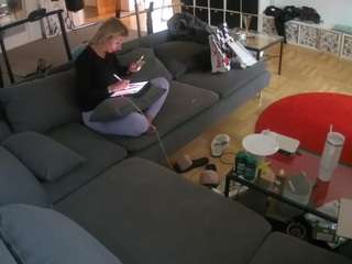 voyeurcam-julmodels-living-3 camsoda stream image