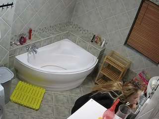 voyeurcam-julmodels-bath-1st-2 camsoda stream image