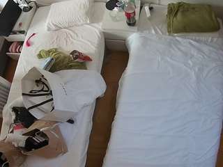 voyeurcam-julmodels-bed-5 camsoda stream image