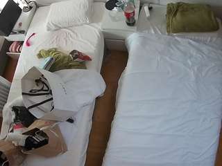 voyeurcam-julmodels-bed-5 camsoda stream image