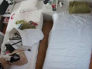 voyeurcam-julmodels-bed-5 camsoda stream image