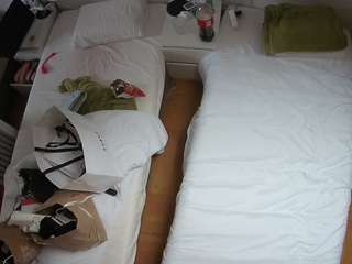 voyeurcam-julmodels-bed-5 camsoda stream image