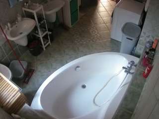 voyeurcam-julmodels-bath-1st-1 camsoda stream image