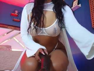 lady-brownn camsoda stream image