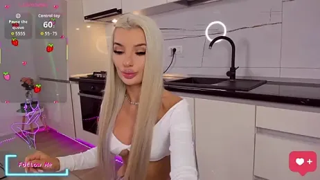 CelyneMay stripchat stream image