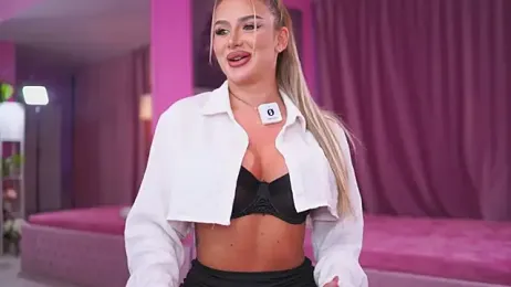 AshleySinn stripchat stream image