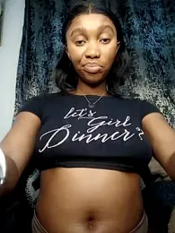 Hannah_107 stripchat stream image