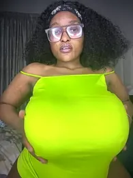 Bustygoddess32 stripchat stream image