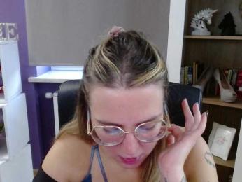 Soft-Zoey bongacams stream image