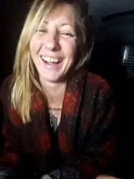 SheIsSomething stripchat stream image