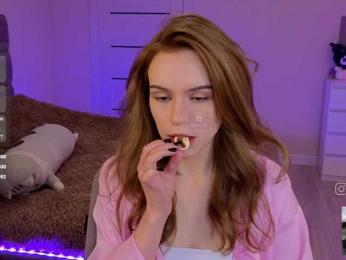 fymryn bongacams stream image