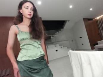 ehotlovea chaturbate stream image