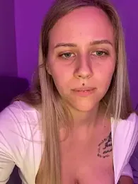 lunawolf21 stripchat stream image