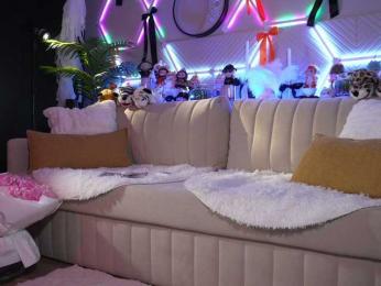 ALVUWKA bongacams stream image