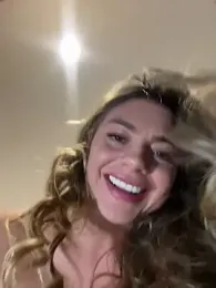 alicee16 stripchat stream image