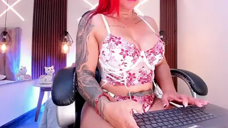 cami_rouxxx_ stripchat stream image