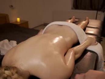 foxeslovefoxes chaturbate stream image