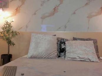 leathompson1 bongacams stream image