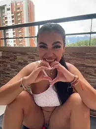 emma_andrew1 stripchat stream image