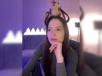 whiteTEA bongacams stream image