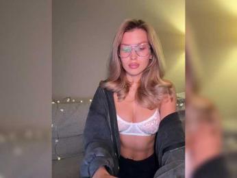 sweetpeach77 bongacams stream image