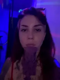 Izy_cute_ stripchat stream image