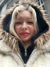 babydolll stripchat stream image