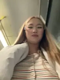 Aiko_Yumi stripchat stream image