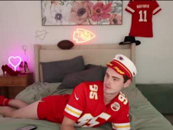 ari_lovexo chaturbate stream image, 14.12.2025 17:40