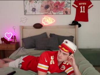ari_lovexo chaturbate stream image, 14.12.2025 17:40