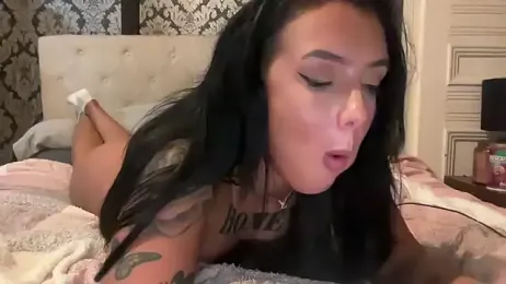 LucyLuxee19 stripchat stream image