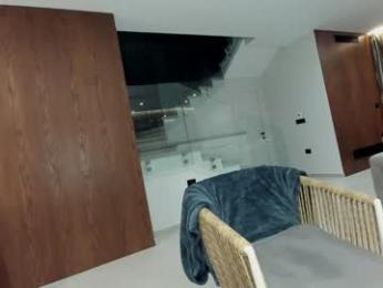 ehotlovea chaturbate stream image