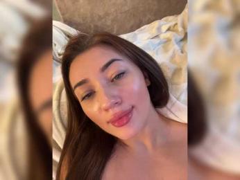 juicy-peachh bongacams stream image