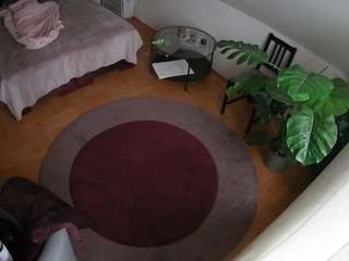 voyeurcam-julmodels-whitebed-5 camsoda stream image