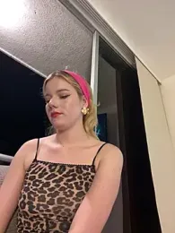 NicoleCut stripchat stream image