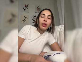 wlcm2talilia bongacams stream image