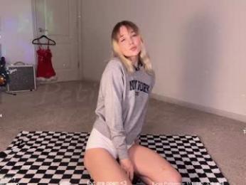 petitebrat chaturbate stream image