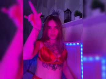 -Tiki-Riki- bongacams stream image